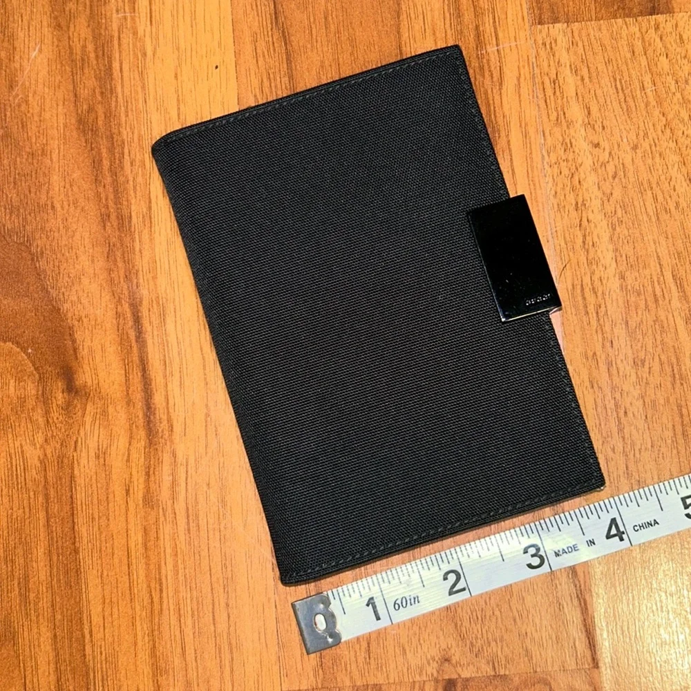 Authentic Gucci Nylon Slide Lock Agenda